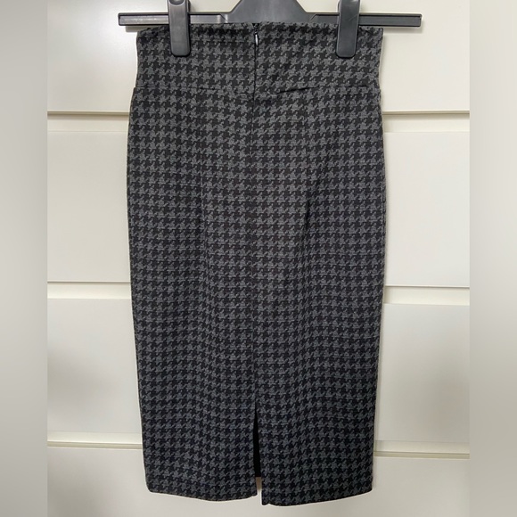 Le Chateau houndstooth pencil skirt - Picture 3 of 7